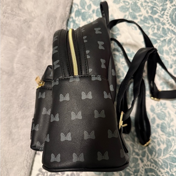 Minnie Mouse Loungefly mini backpack - Picture 2 of 9